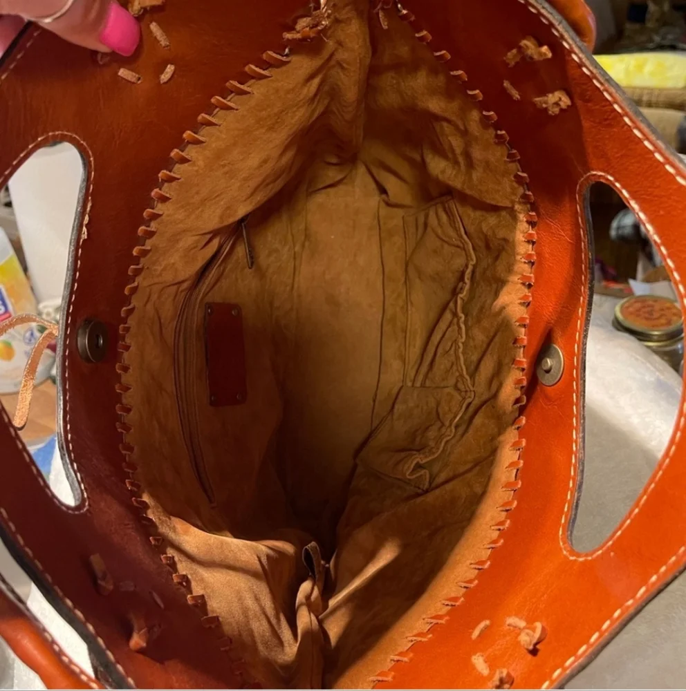 Floral Stitch Applique Tote 🌼 - Picture 12 of 16